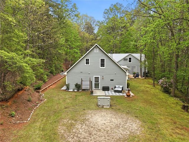 45 Wolf Ridge Trail NE, White, GA 30184