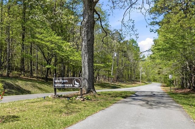 45 Wolf Ridge Trail NE, White, GA 30184