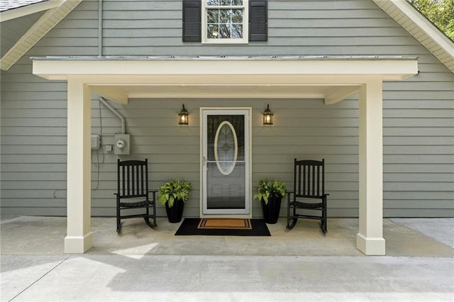 45 Wolf Ridge Trail NE, White, GA 30184