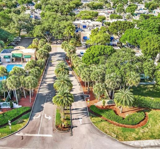 14326 SW 96th Lane, Miami, FL 33186