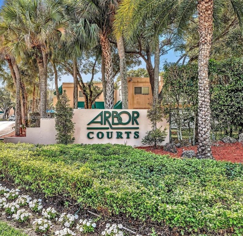 14326 SW 96th Lane, Miami, FL 33186