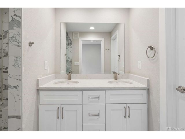 1935 Eaton St, Lakewood, CO 80214