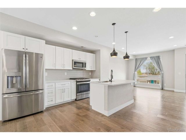 1935 Eaton St, Lakewood, CO 80214