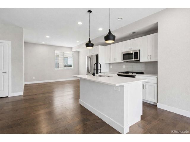 1935 Eaton St, Lakewood, CO 80214