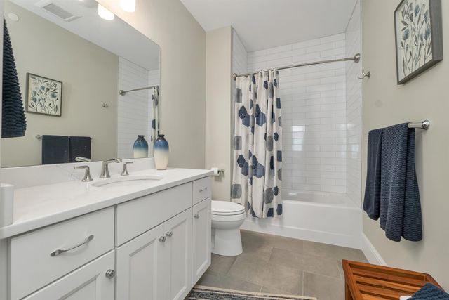 24 Willey Creek Rd Unit 403, Exeter, NH 03833