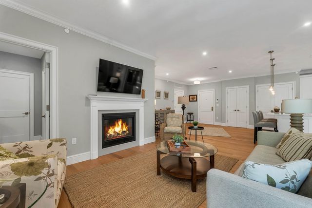 24 Willey Creek Rd Unit 403, Exeter, NH 03833