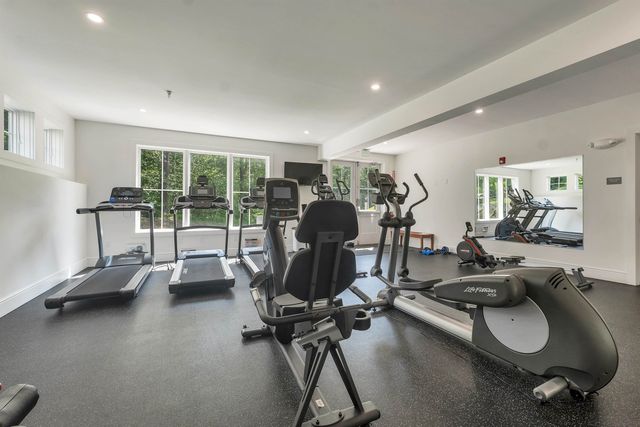 24 Willey Creek Rd Unit 403, Exeter, NH 03833