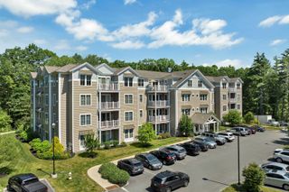 24 Willey Creek Rd Unit 403, Exeter, NH 03833