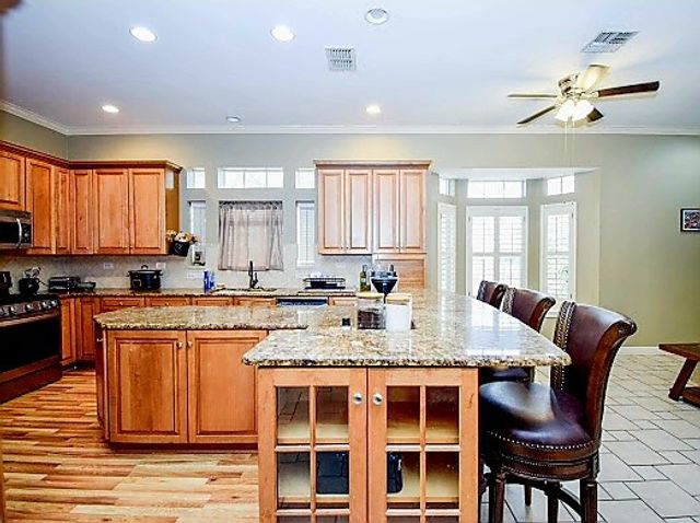 5741 Oso Pkwy, Corpus Christi, TX 78414