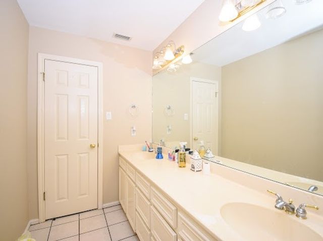 5741 Oso Pkwy, Corpus Christi, TX 78414