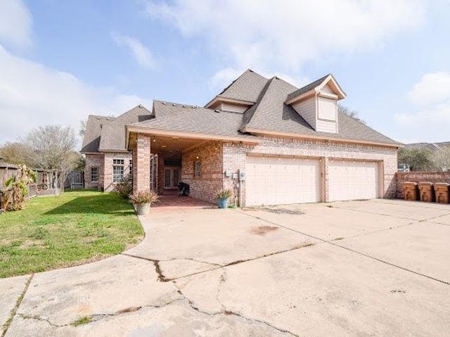 5741 Oso Pkwy, Corpus Christi, TX 78414