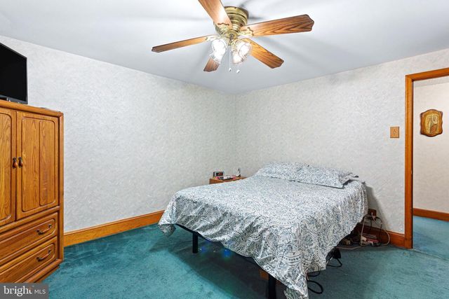 5226 WESTBROOK DR, Clifton Heights, PA 19018