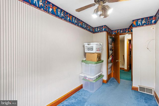 5226 WESTBROOK DR, Clifton Heights, PA 19018