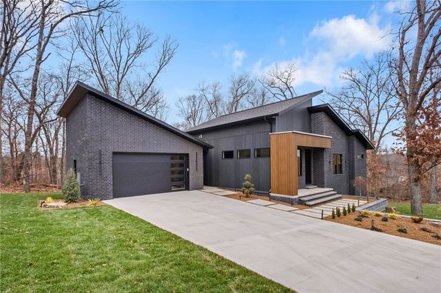 5 Ayton Lane, Bella Vista, AR 72714