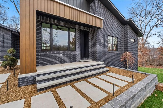 5 Ayton Lane, Bella Vista, AR 72714