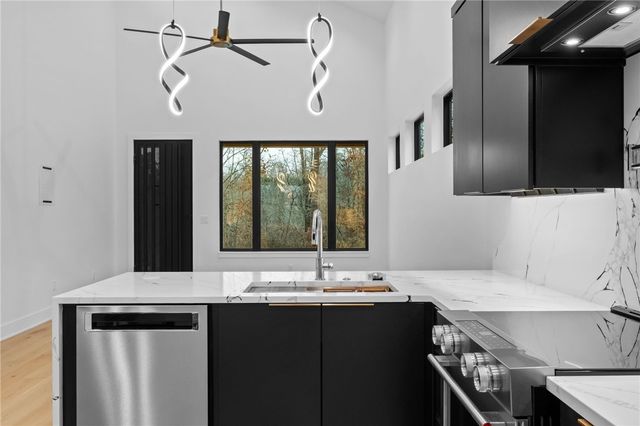 5 Ayton Lane, Bella Vista, AR 72714