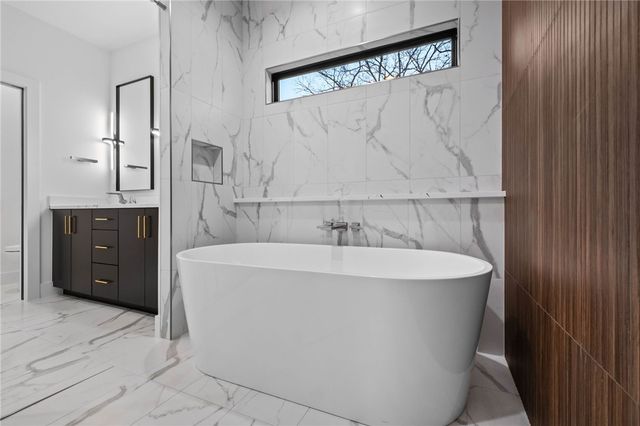 5 Ayton Lane, Bella Vista, AR 72714