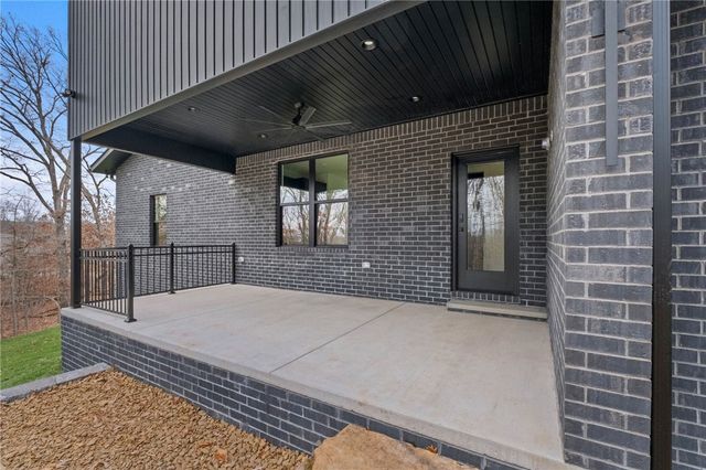 5 Ayton Lane, Bella Vista, AR 72714