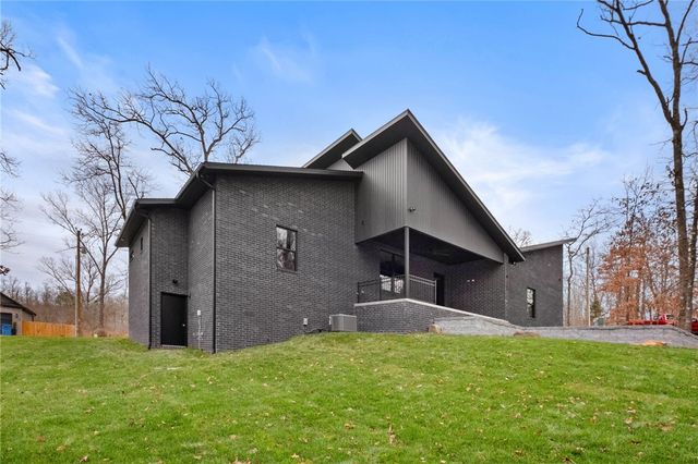 5 Ayton Lane, Bella Vista, AR 72714