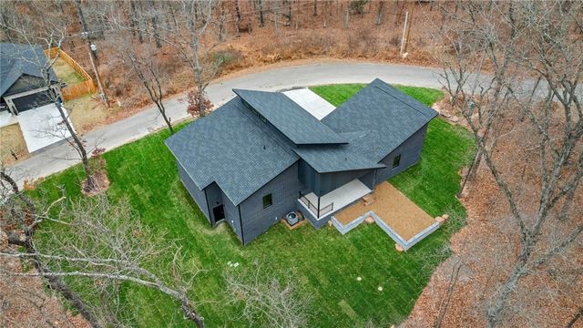 5 Ayton Lane, Bella Vista, AR 72714
