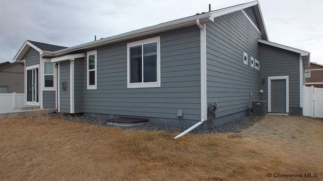 5618 DAYTON DR, Cheyenne, WY 82009