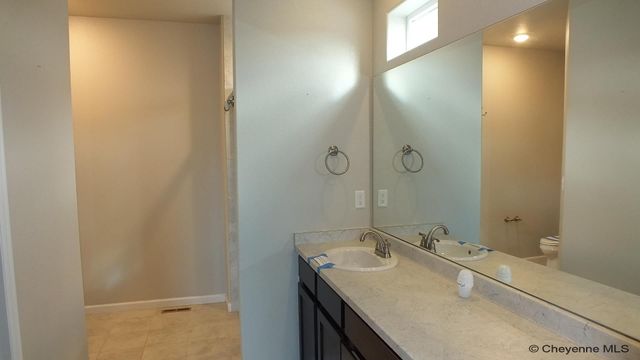 5618 DAYTON DR, Cheyenne, WY 82009