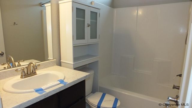 5618 DAYTON DR, Cheyenne, WY 82009