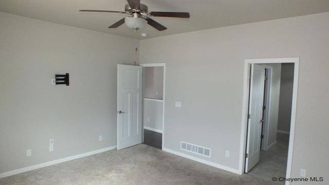 5618 DAYTON DR, Cheyenne, WY 82009