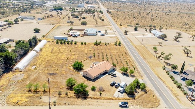 9995 Smoke Tree, Hesperia, CA 92344