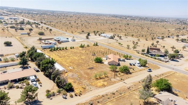 9995 Smoke Tree, Hesperia, CA 92344