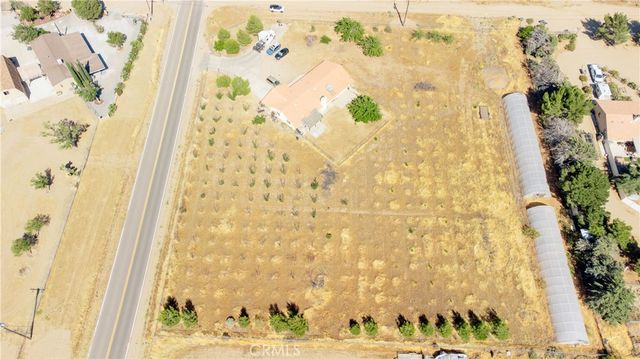 9995 Smoke Tree, Hesperia, CA 92344