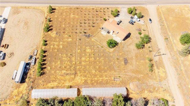 9995 Smoke Tree, Hesperia, CA 92344