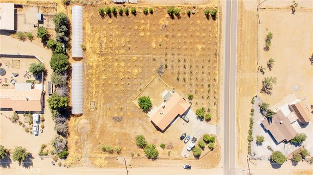 9995 Smoke Tree, Hesperia, CA 92344
