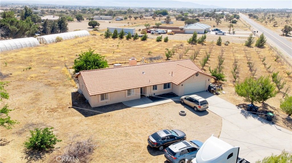 9995 Smoke Tree, Hesperia, CA 92344