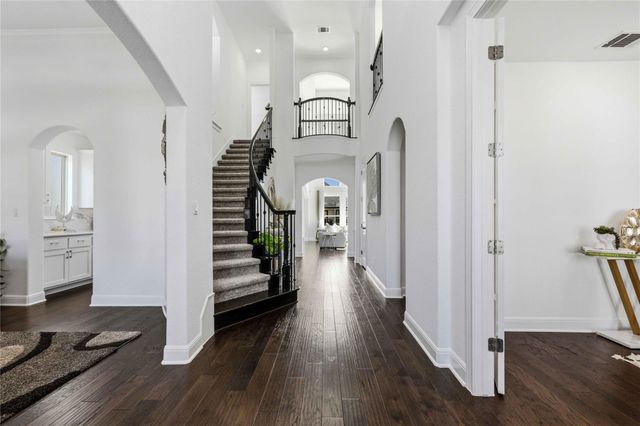 1517 Bardella DR, Leander, TX 78641