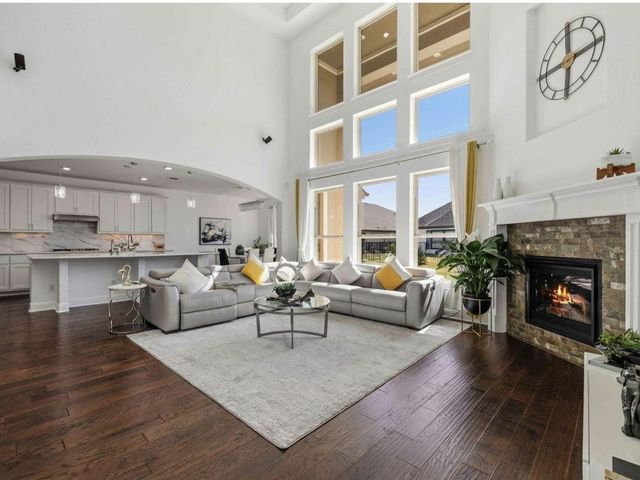 1517 Bardella DR, Leander, TX 78641