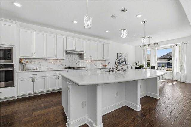 1517 Bardella DR, Leander, TX 78641