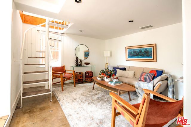 1923 Mayview Drive, Los Angeles, CA 90027