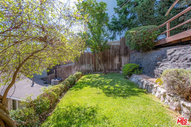 1923 Mayview Drive, Los Angeles, CA 90027
