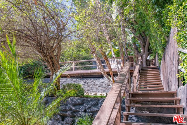 1923 Mayview Drive, Los Angeles, CA 90027