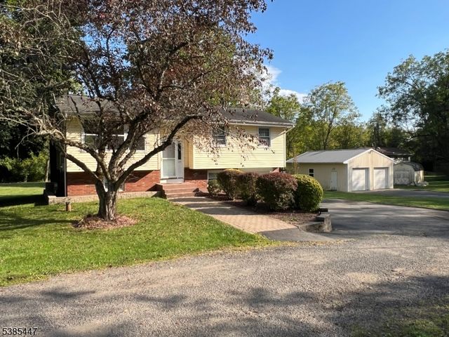 134 Winters Ave, Mansfield Twp., NJ 07865