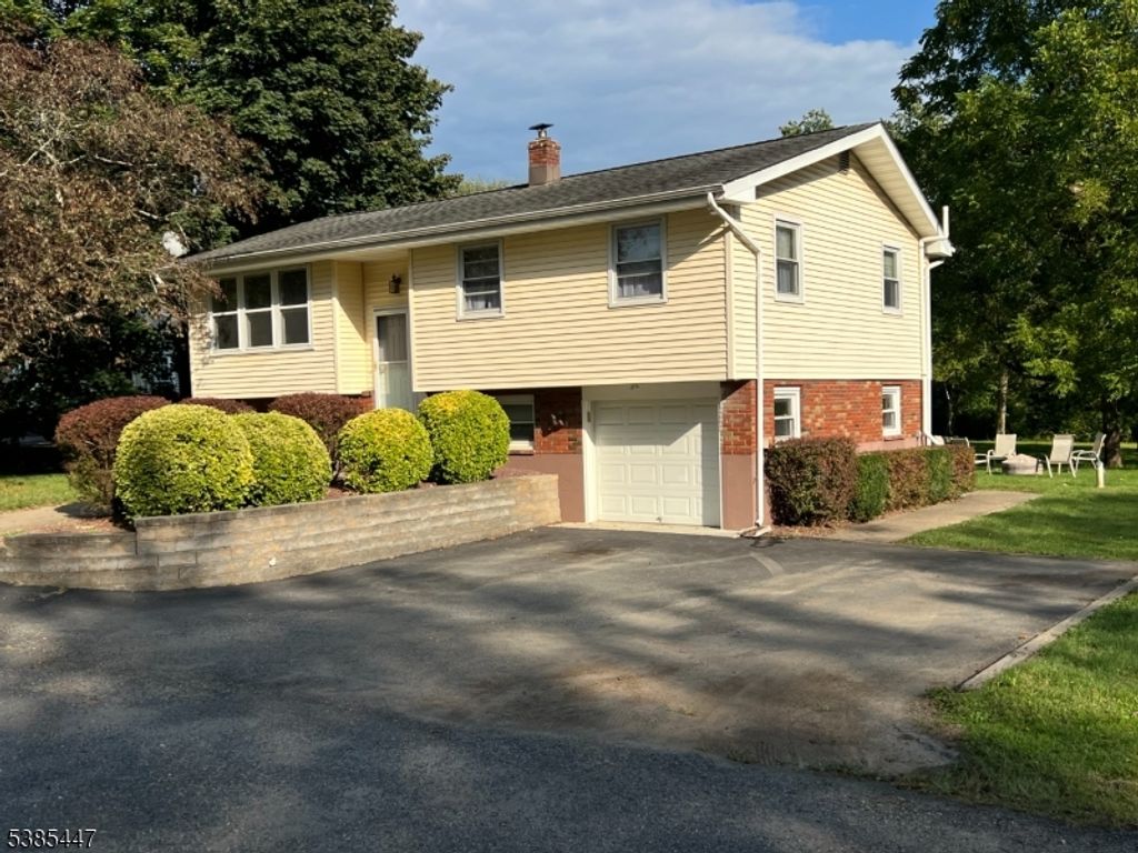 134 Winters Ave, Mansfield Twp., NJ 07865