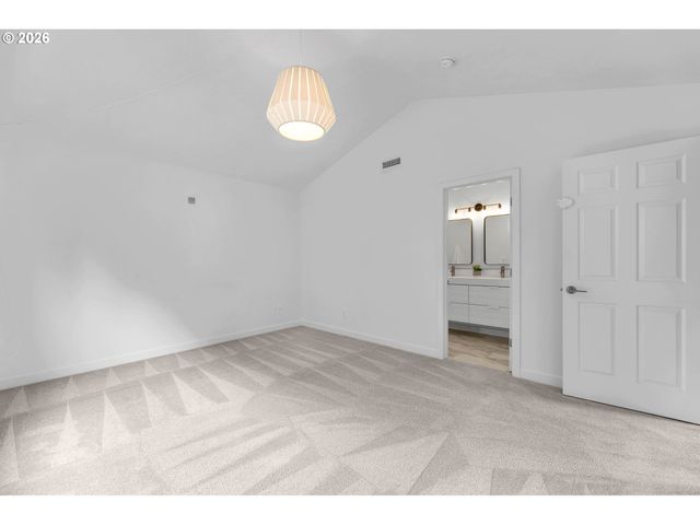 3343 Nw 31ST Cir, Camas, WA 98607