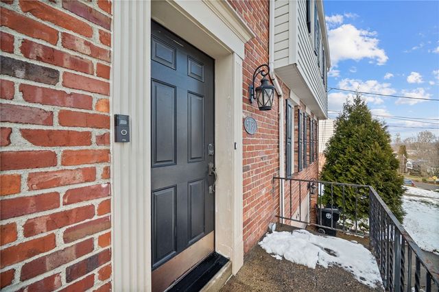 5783 Glen Ora Dr, Bethel Park, PA 15102