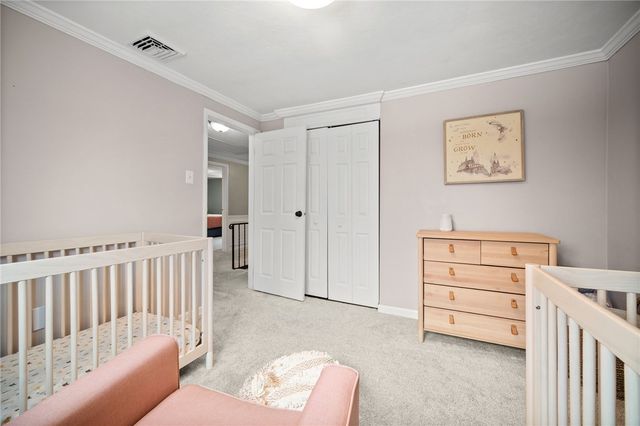 5783 Glen Ora Dr, Bethel Park, PA 15102