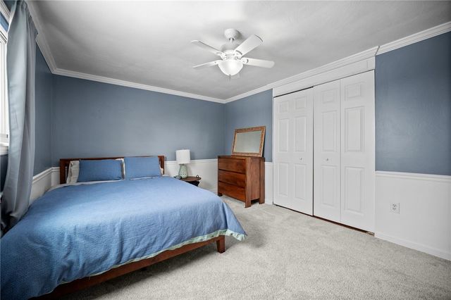 5783 Glen Ora Dr, Bethel Park, PA 15102