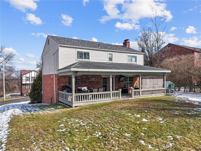 5783 Glen Ora Dr, Bethel Park, PA 15102