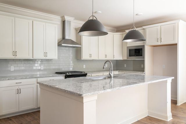 586 Nature Trail 140, Soddy Daisy, TN 37379