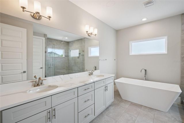 200 E GRANT STREET, Orlando, FL 32806