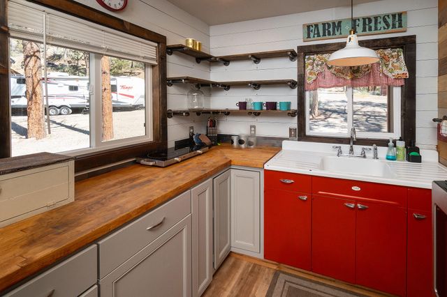 24117 NE Ochoco Ranger Station Road, Prineville, OR 97754